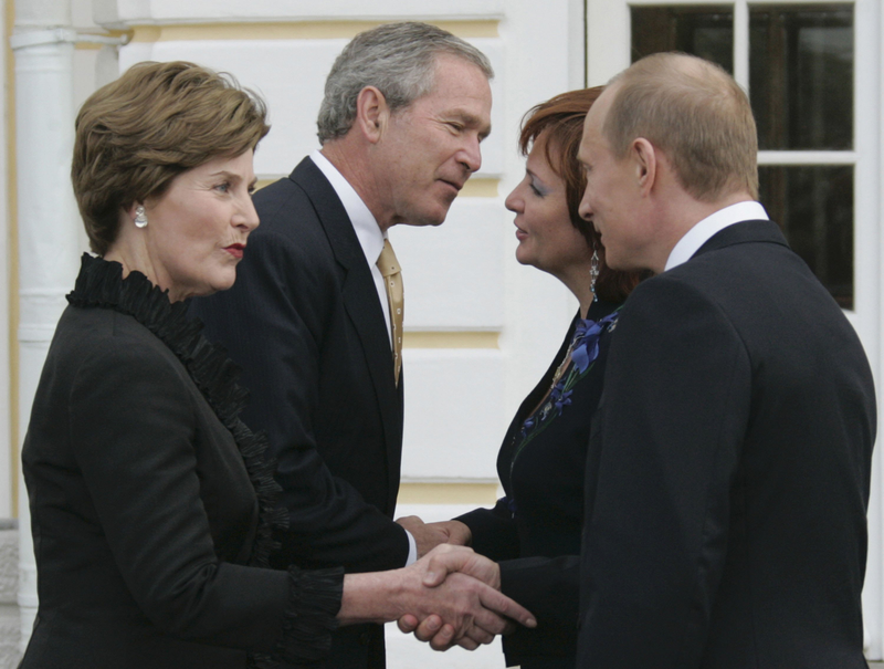 Illustration for article titled Aww: Vladimir Putin is Getting Divorced